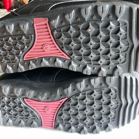 Burton women Mint boa snowboard boots. - Picture 9 of 9